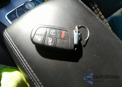 2021 Jeep Grand Cherokee Limited 4X4 z USA, uszkodzony, nr VIN 1C4RJFBG3MC700245